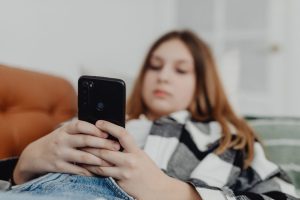 Helping Students Adjust to New School Phone Policies